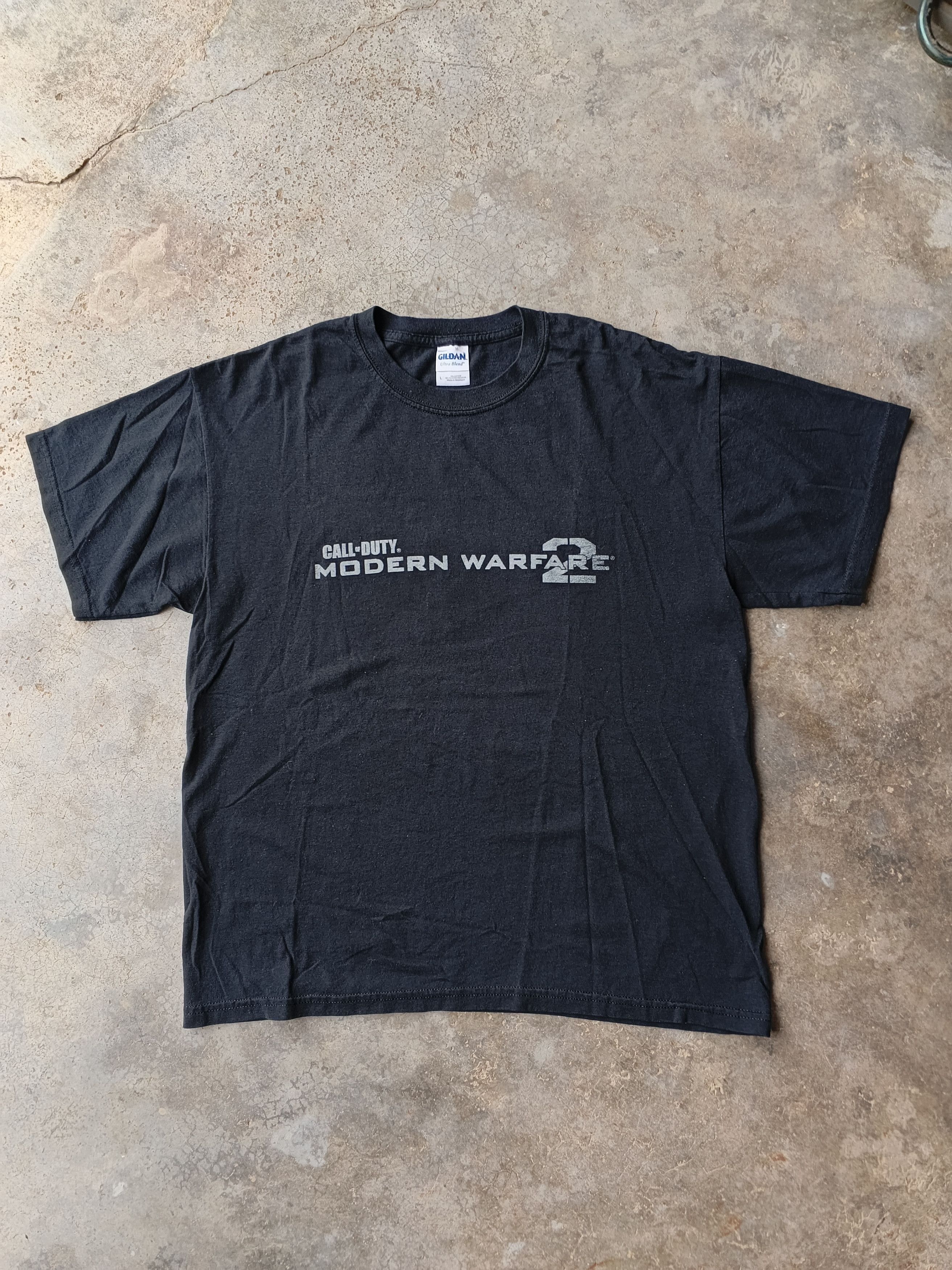 Vintage Vintage y2k Call of Duty Modern Warfare 2 promo game tee Size US L / EU 52-54 / 3 - 1 Thumbnail