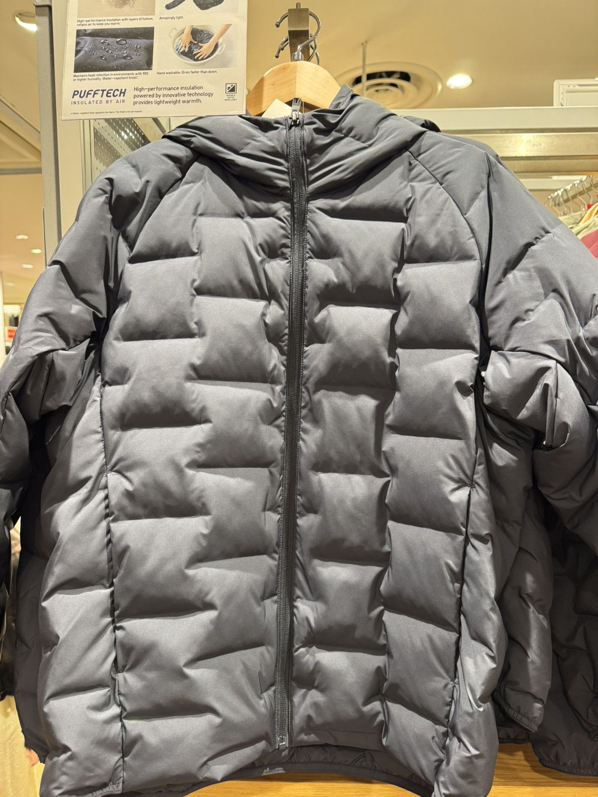 Uniqlo Uniqlo Pufftech Parka Size US M / EU 48-50 / 2 - 4 Thumbnail