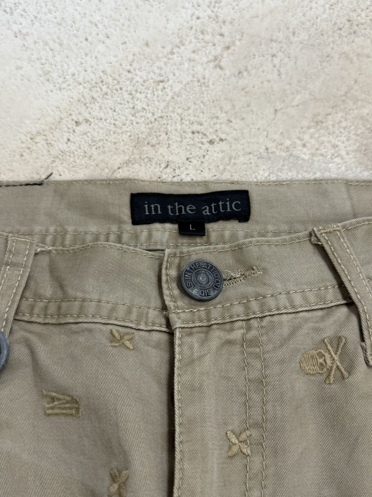 In The Attic In The Attic Embroidery Skull Design Japanese Short Pants Size US 31 - 7 Thumbnail