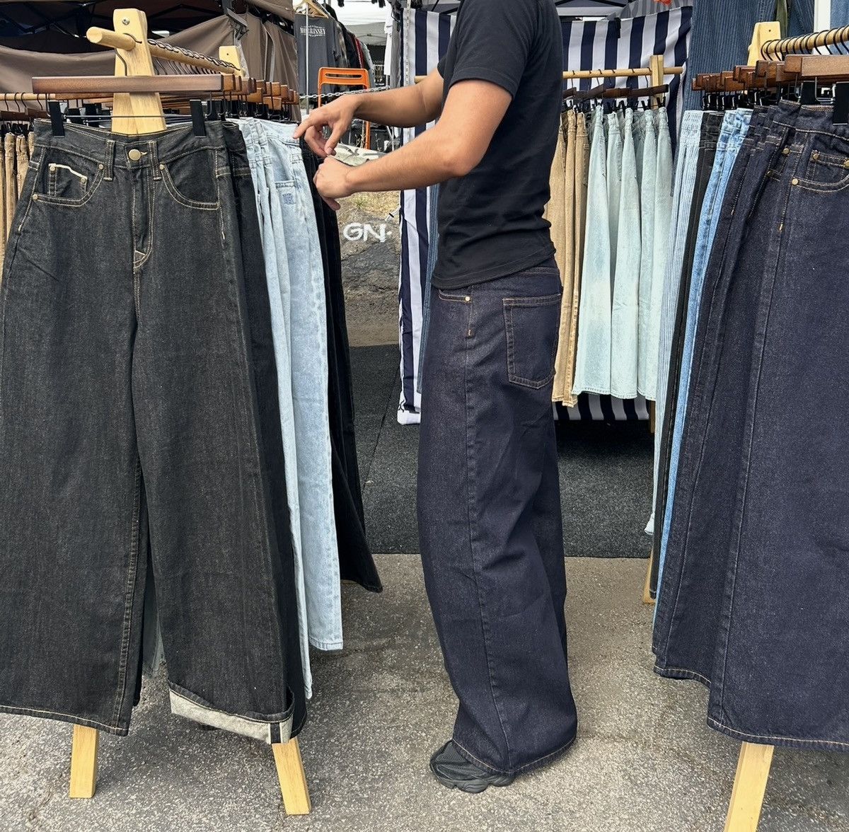 Other Dark Indigo Men’s Baggy Straight Leg Jeans Size US 32 / EU 48 - 2 Thumbnail