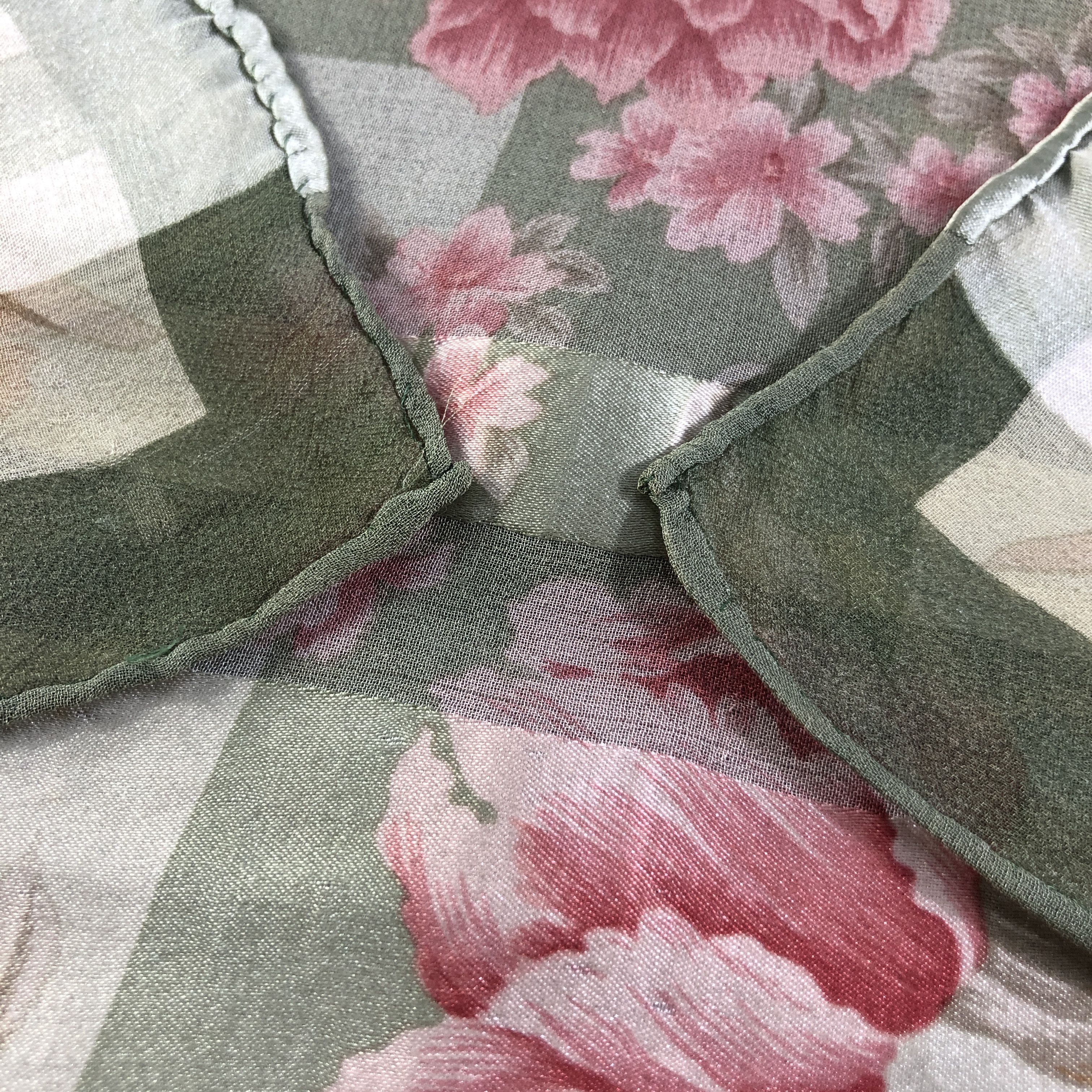 Hardy Amies Hardy Amies Floral Hand Rolled Silk Scarf M1045 Size ONE SIZE - 5 Thumbnail