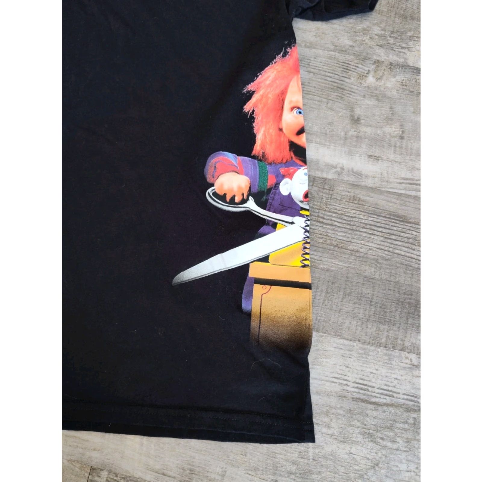 Vintage VINTAGE Chucky T-Shirt Adults Large Black Graphic Print Short Sleeve Unisex 90s Horror Costume Size US L / EU 52-54 / 3 - 2 Thumbnail