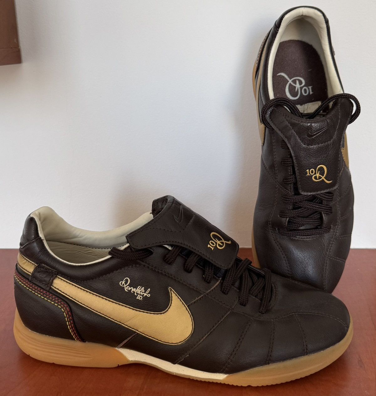 Nike Tiempo R10 Ronaldinho Indoor RARE Soccer Shoes Brown