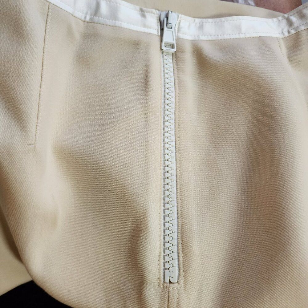 Givenchy Givenchy Ivory Wool Skirt – Size M – Zip Closure – Tailored Size 28" / US 6 / IT 42 - 8 Thumbnail