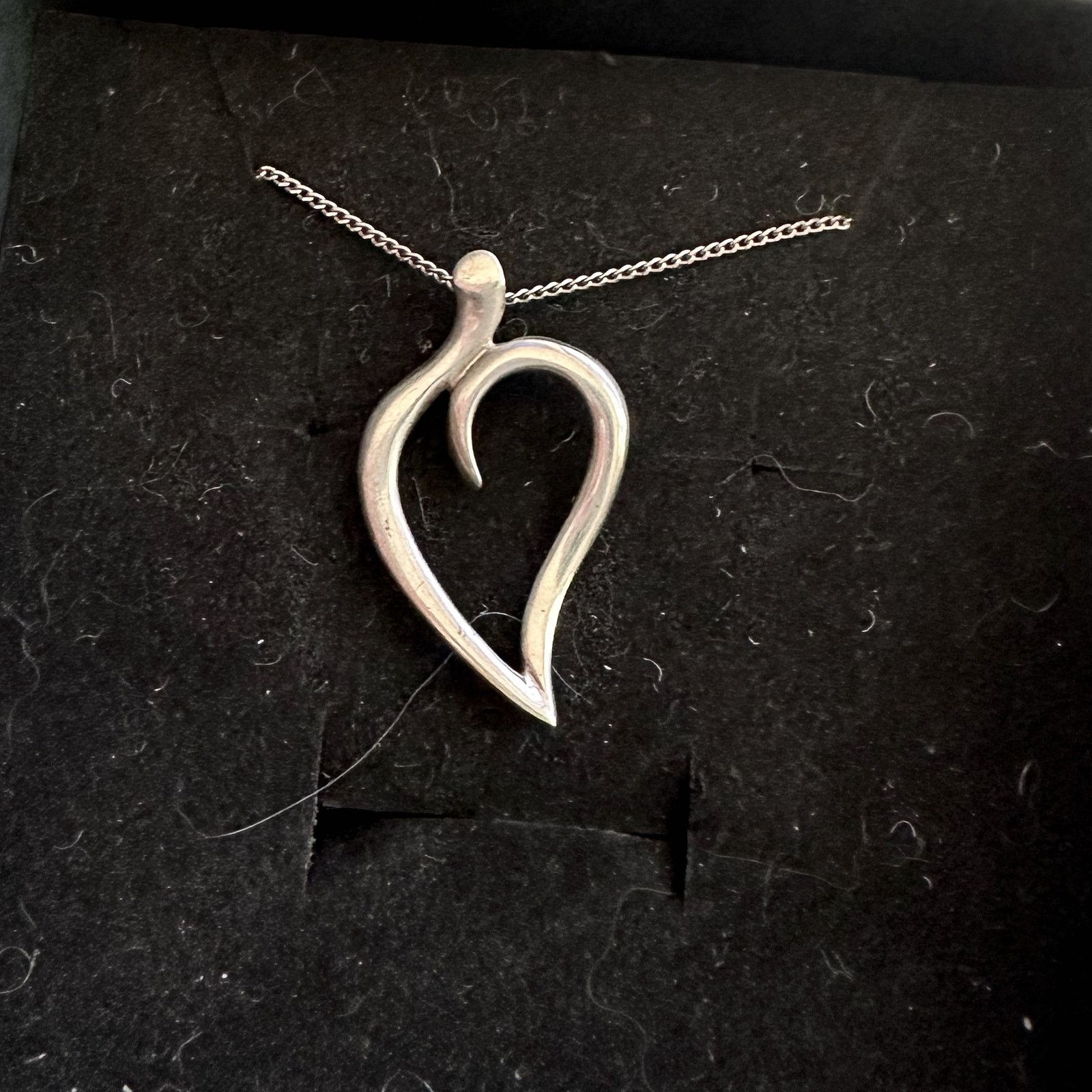 Tiffany & Co. Tiffany & Co Sterlilng Open Leaf Necklace Size ONE SIZE - 14 Thumbnail