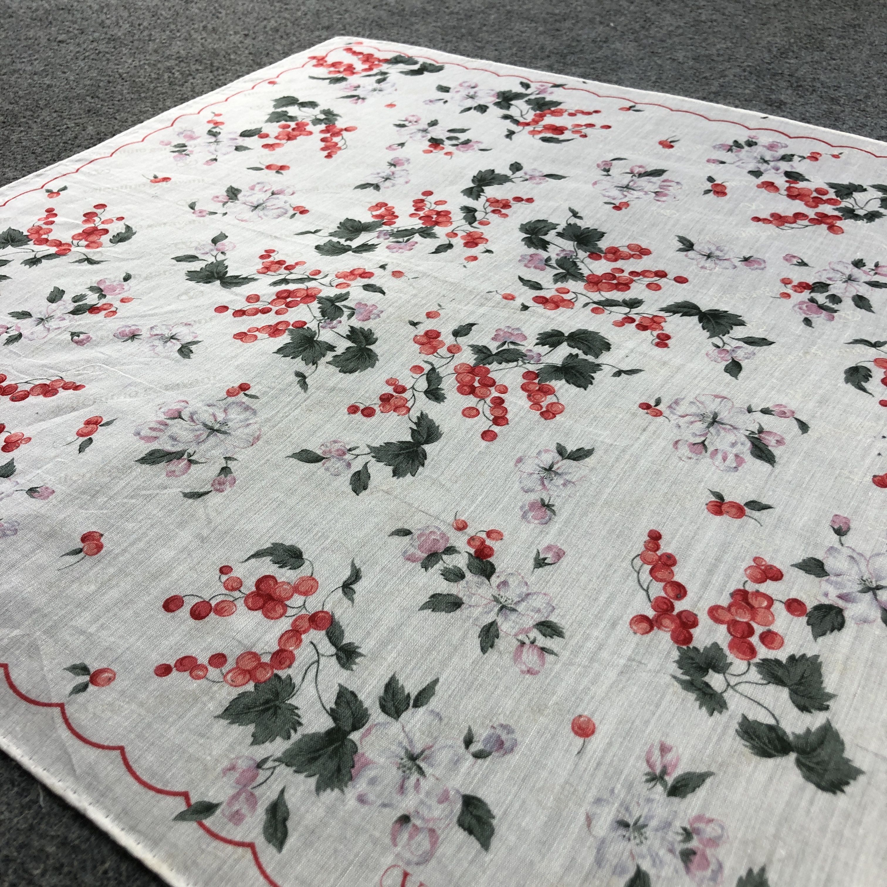 Vintage ValenTINO GarAVANI Handkerchief Neckerchief Bandana H2664 Size ONE SIZE - 3 Thumbnail