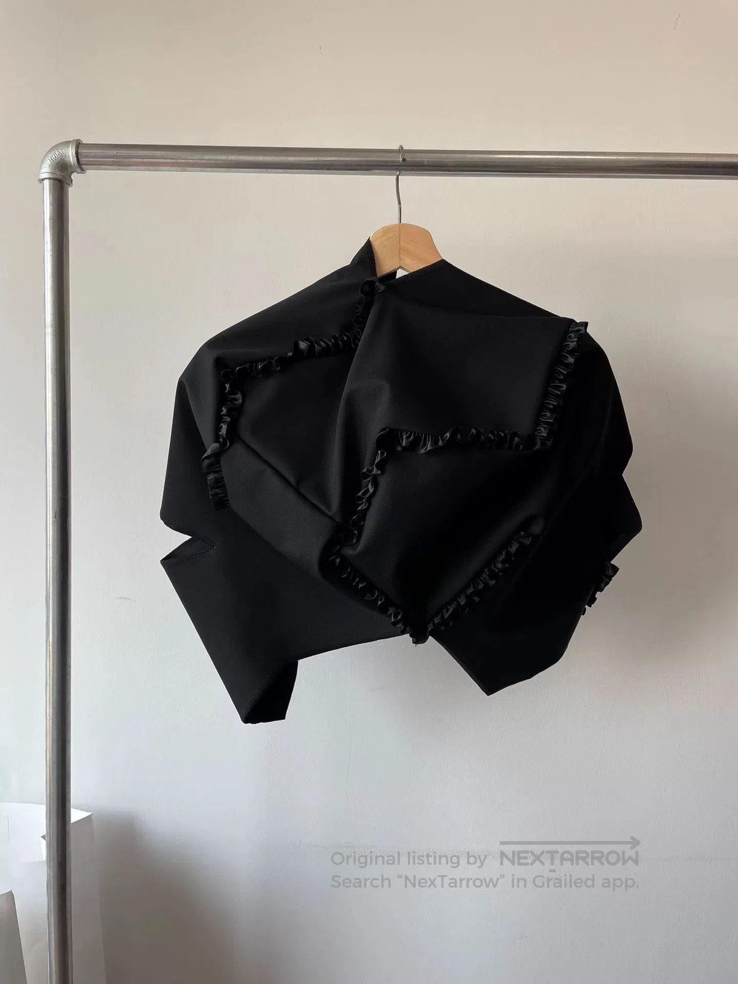 Comme des Garcons Comme des Garçons Runway Ruffle Coat. Size XS / US 0-2 / IT 36-38 - 2 Thumbnail