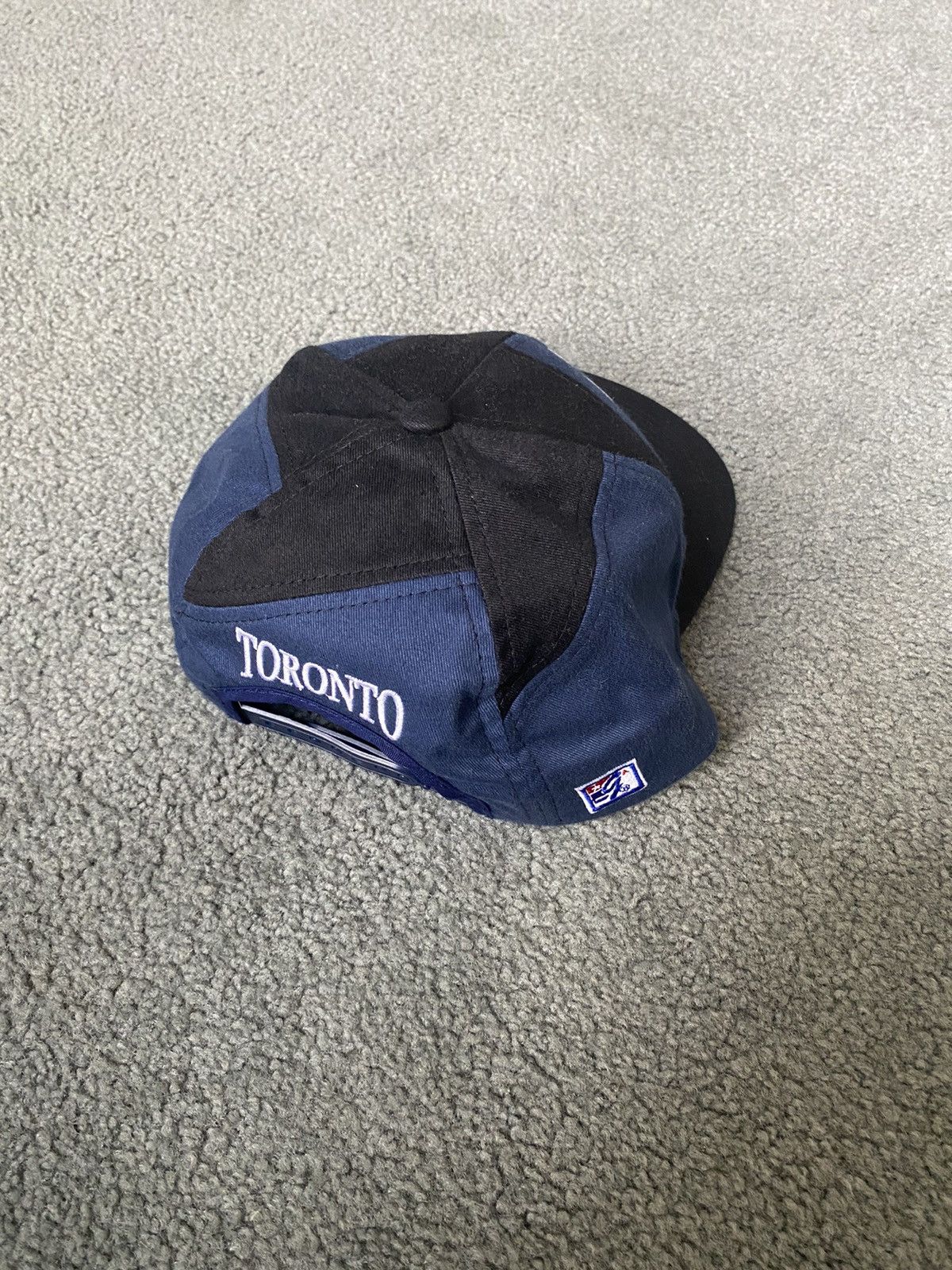 NHL × Vintage Vintage 90s Maple Leafs SnapBack Hat Size ONE SIZE - 4 Thumbnail