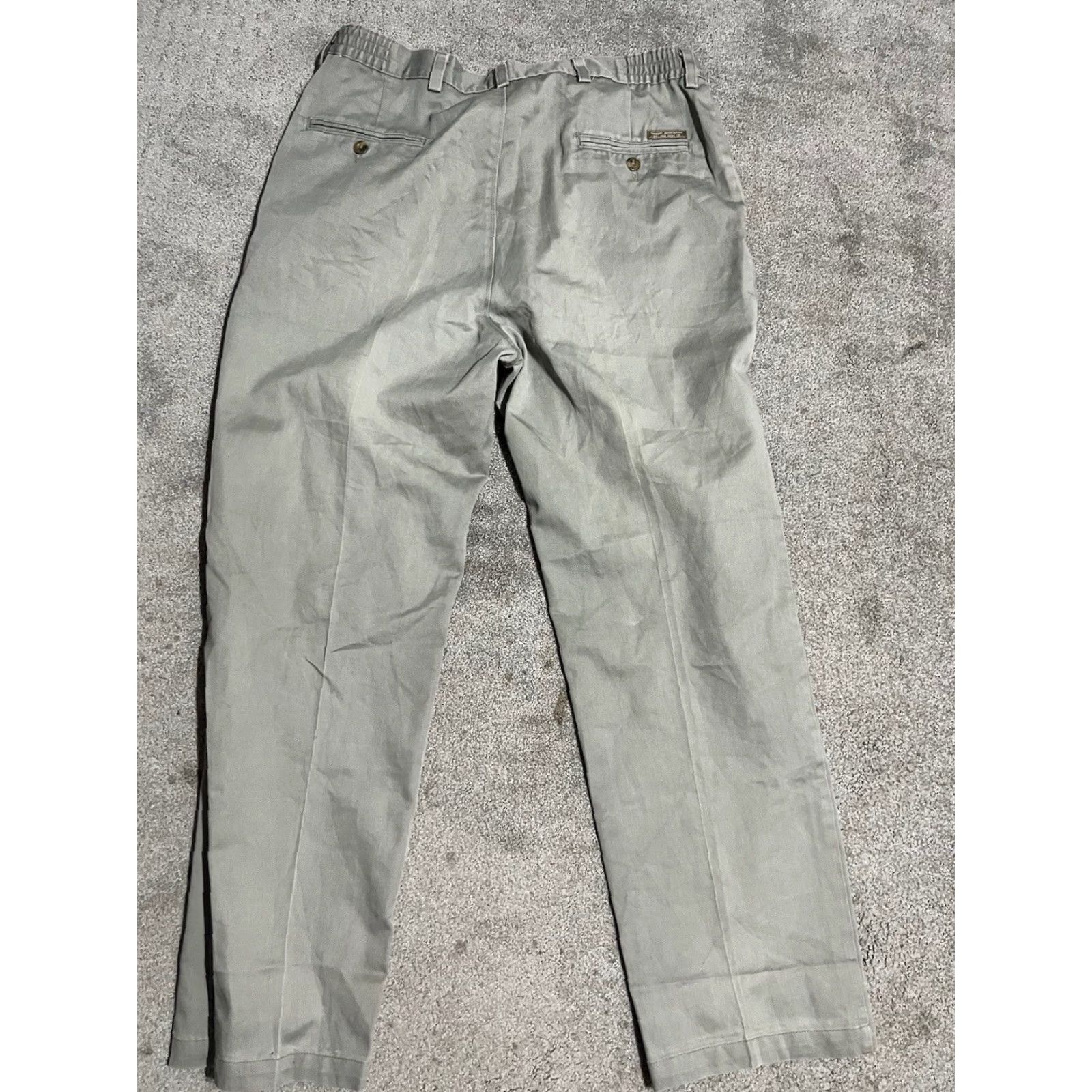 Haggar **Gray Comfort Waist Flat Front Classic Fit Men's Dress Pants 36x32** User: Gray Comfort Waist Flat Front Classic Fit Men's Dress Pants 36x32 Size US 36 / EU 52 - 3 Thumbnail