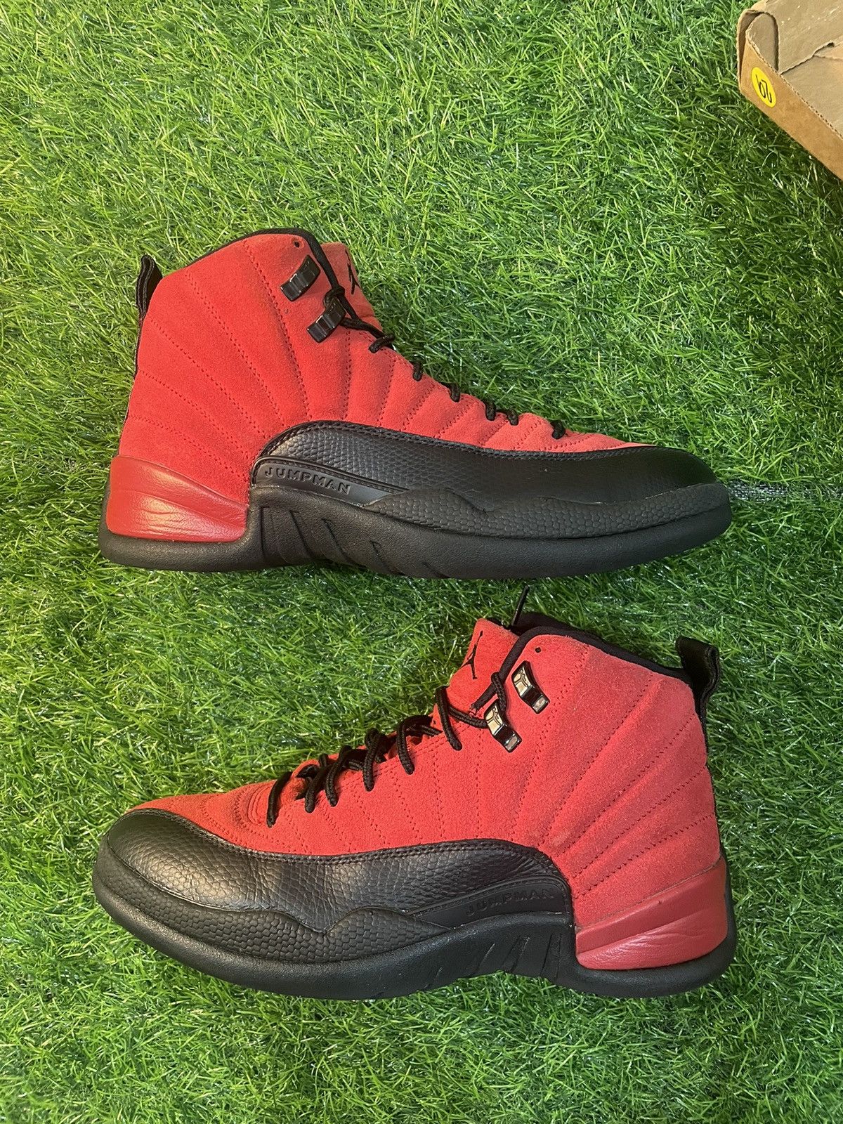 Jordan Brand Jordan 12 reverse flu game Size US 9 / EU 42 - 1 Thumbnail