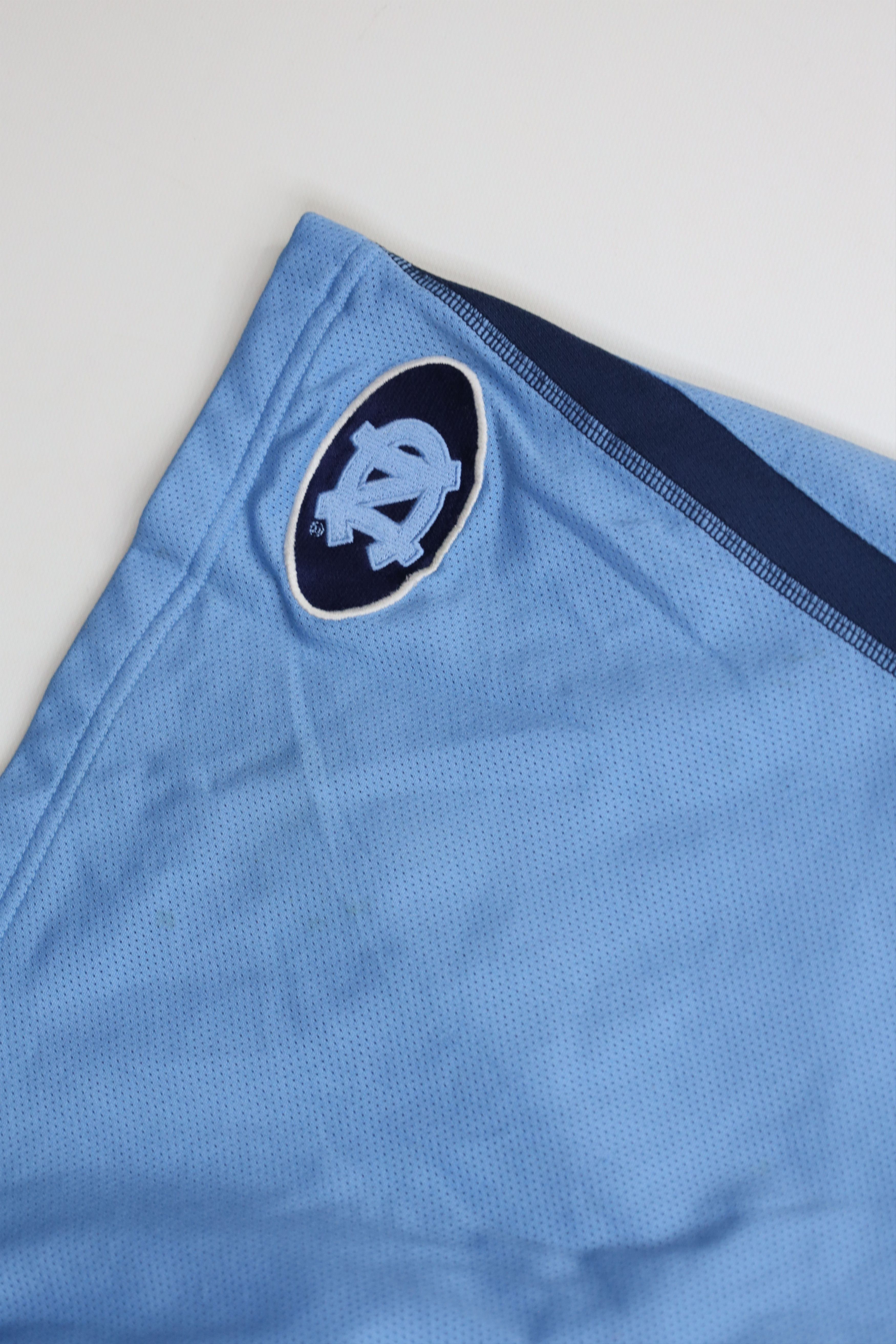 Nike Vintage Nike Mini Swoosh University of North Carolina Shorts Size US 34 / EU 50 - 5 Thumbnail