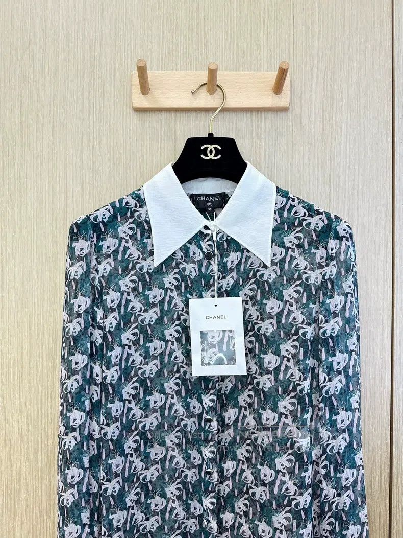 Chanel Chanel 23A hibiscus pattern mulberry silk long-sleeved shi Size XS / US 0-2 / IT 36-38 - 2 Thumbnail