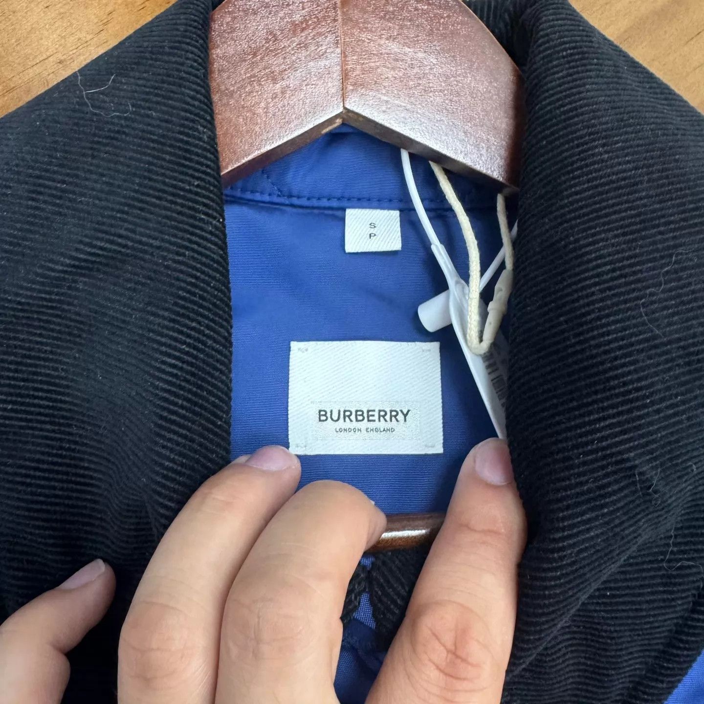 Burberry Burberry Logo Badge Quilted Lightweight Jacket S Size S / US 4 / IT 40 - 6 Thumbnail