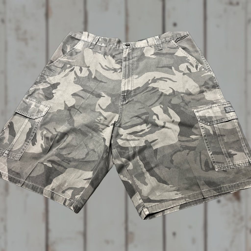 Wrangler VINTAGE Wrangler Cargo Shorts Men Size 36 Camouflage Cotton Gray Men's Size US 36 / EU 52 - 1 Thumbnail
