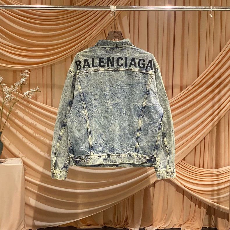 Balenciaga Balenciaga size 34 Embroidered logo denim jacket coat behi Size XS / US 0-2 / IT 36-38 - 2 Thumbnail