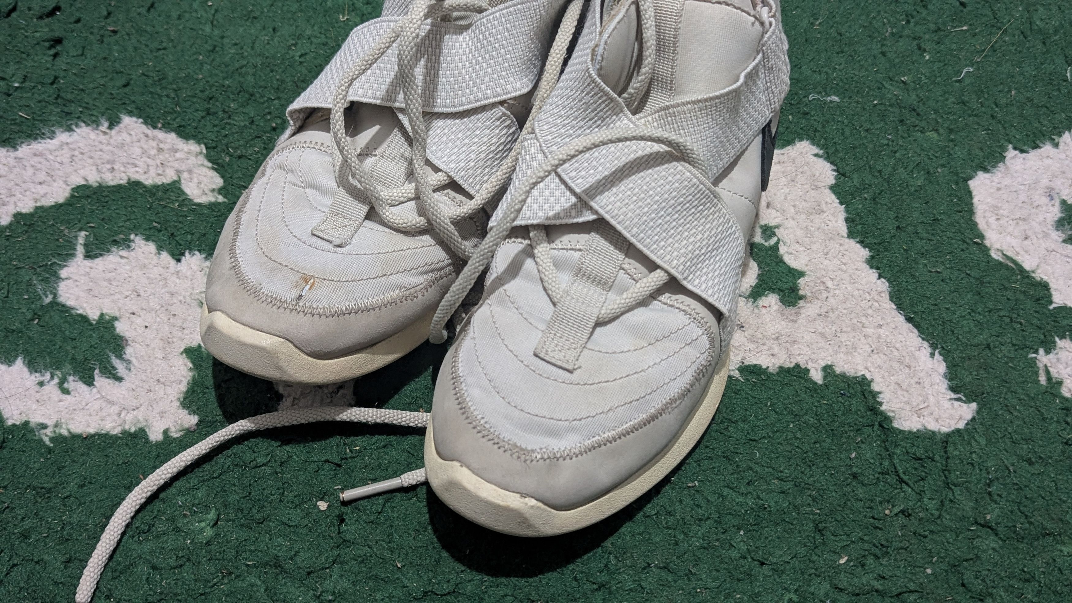 Fear of God × Nike Nike x Fear of God Raid Light Bone Size US 7 / EU 40 - 7 Thumbnail