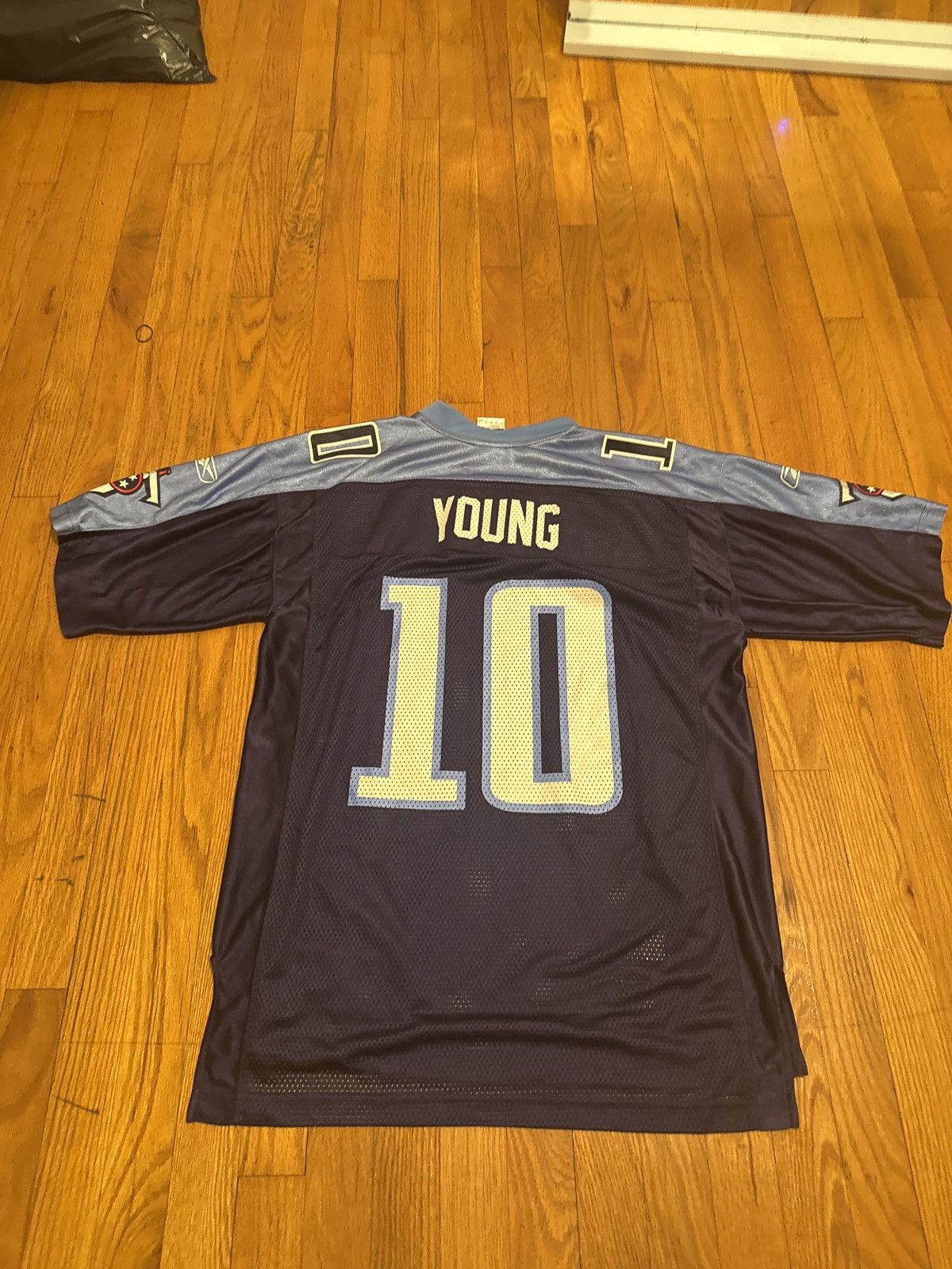 Reebok Tried-On Reebok Tennessee Titans Jersey Sz-M Size US M / EU 48-50 / 2 - 4 Thumbnail