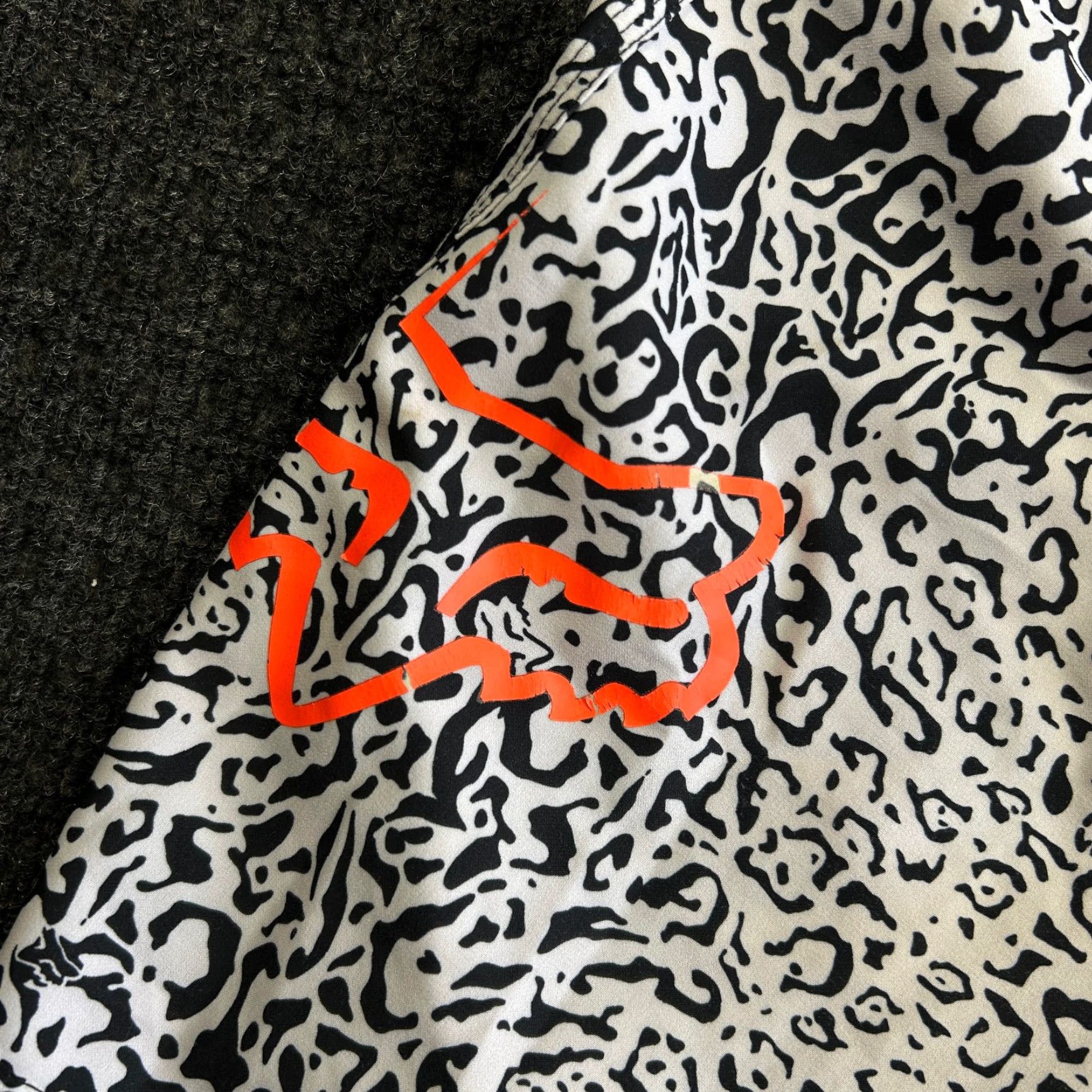 Fox Racing VINTAGE Fox Racing H2O Womens Board Shorts Swim Trunks Leopard Print Black White Size 30" / US 8 / IT 44 - 4 Thumbnail