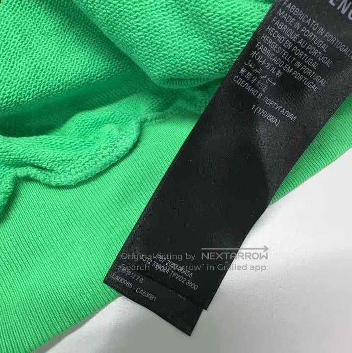 Balenciaga Balenciaga Logo Print Oversized Hoodie in Green. Size US L / EU 52-54 / 3 - 7 Thumbnail
