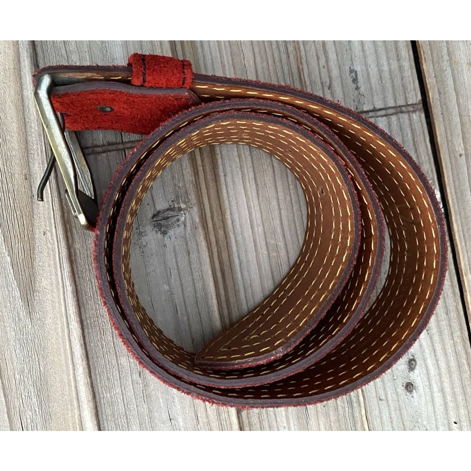 Vintage Vera Belt Red Suede Western Boho 70s 80s L Women Waist Belt Vintage Taiwan Slip-on Style Cowgirl Shirt Accessories Size ONE SIZE - 5 Thumbnail
