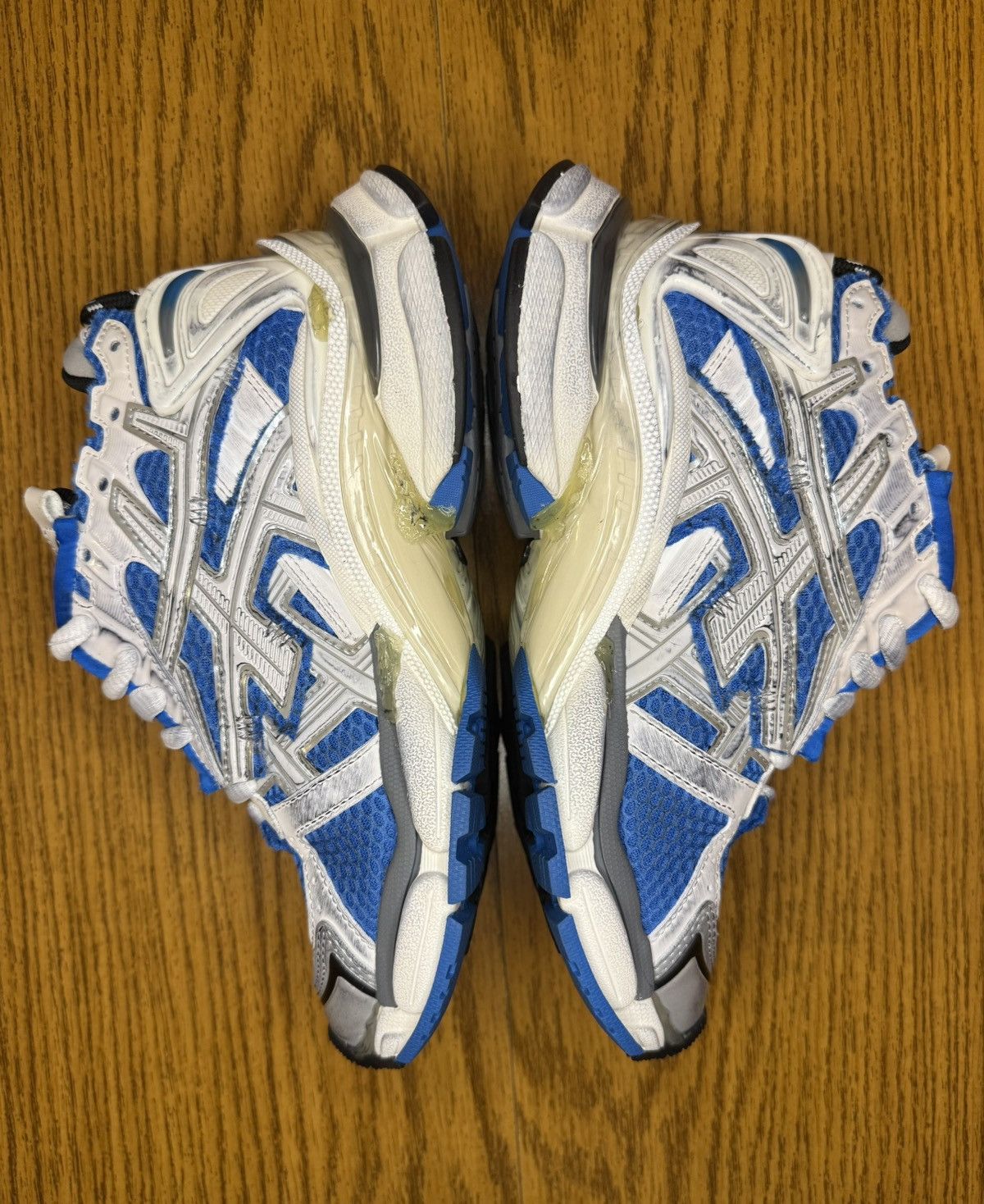 Balenciaga Balenciaga Runner Sneaker (Blue/White) Size US 4 / IT 34 - 4 Thumbnail