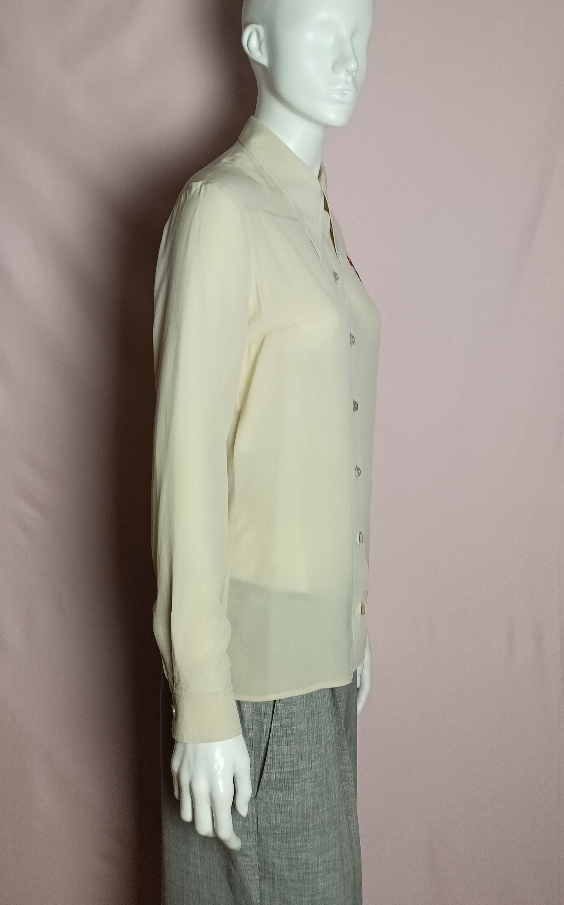 Gucci Gucci Ivory Silk Blouse Embroidered Flower EU 38 Size S / US 4 / IT 40 - 3 Thumbnail