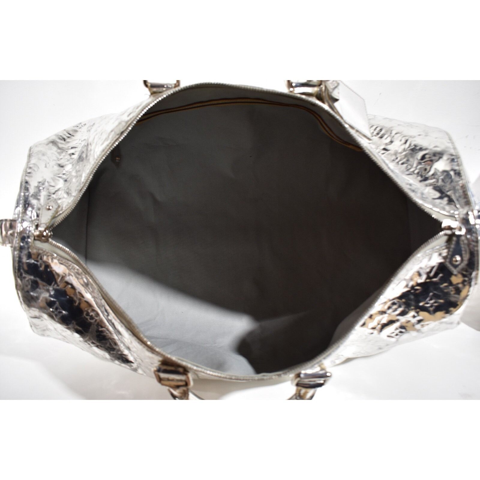 Louis Vuitton Louis Vuitton Keepall Mirror Weekend Travel Duffle Bag Size ONE SIZE - 17 Thumbnail