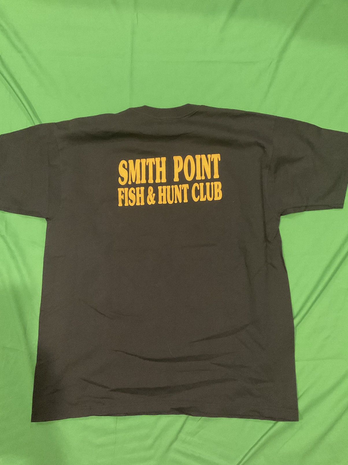 Vintage vintage Smith Point Fish & Hunt Club T-shirt Size US XL / EU 56 / 4 - 2 Thumbnail