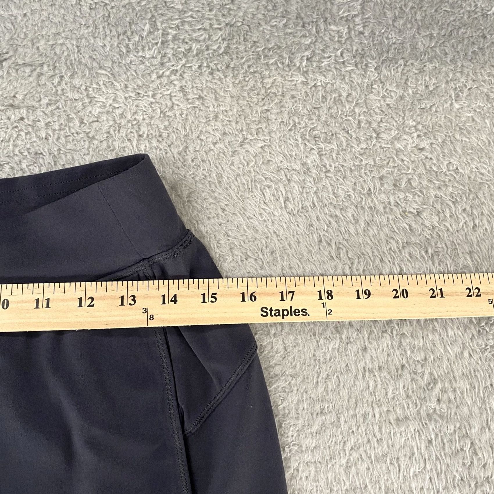 Lululemon Lululemon Pants Womens 6 Gray Capri Stretch Rejuvenate Yoga Activewear Size 28" / US 6 / IT 42 - 5 Thumbnail