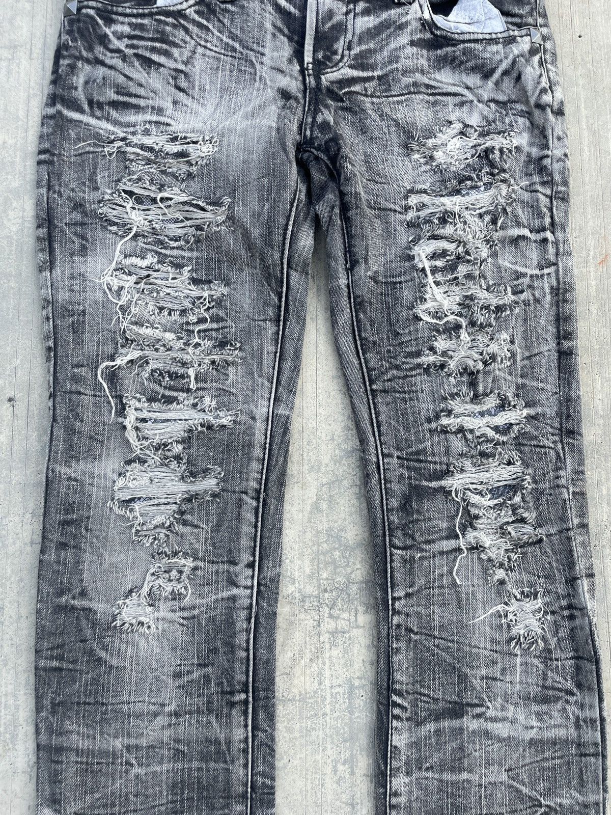 Japanese Brand 💥RARE💥 JAPANESE BRAND STUDDED DISTRESSED FLORAL SKINNY JEANS Size US 30 / EU 46 - 3 Thumbnail