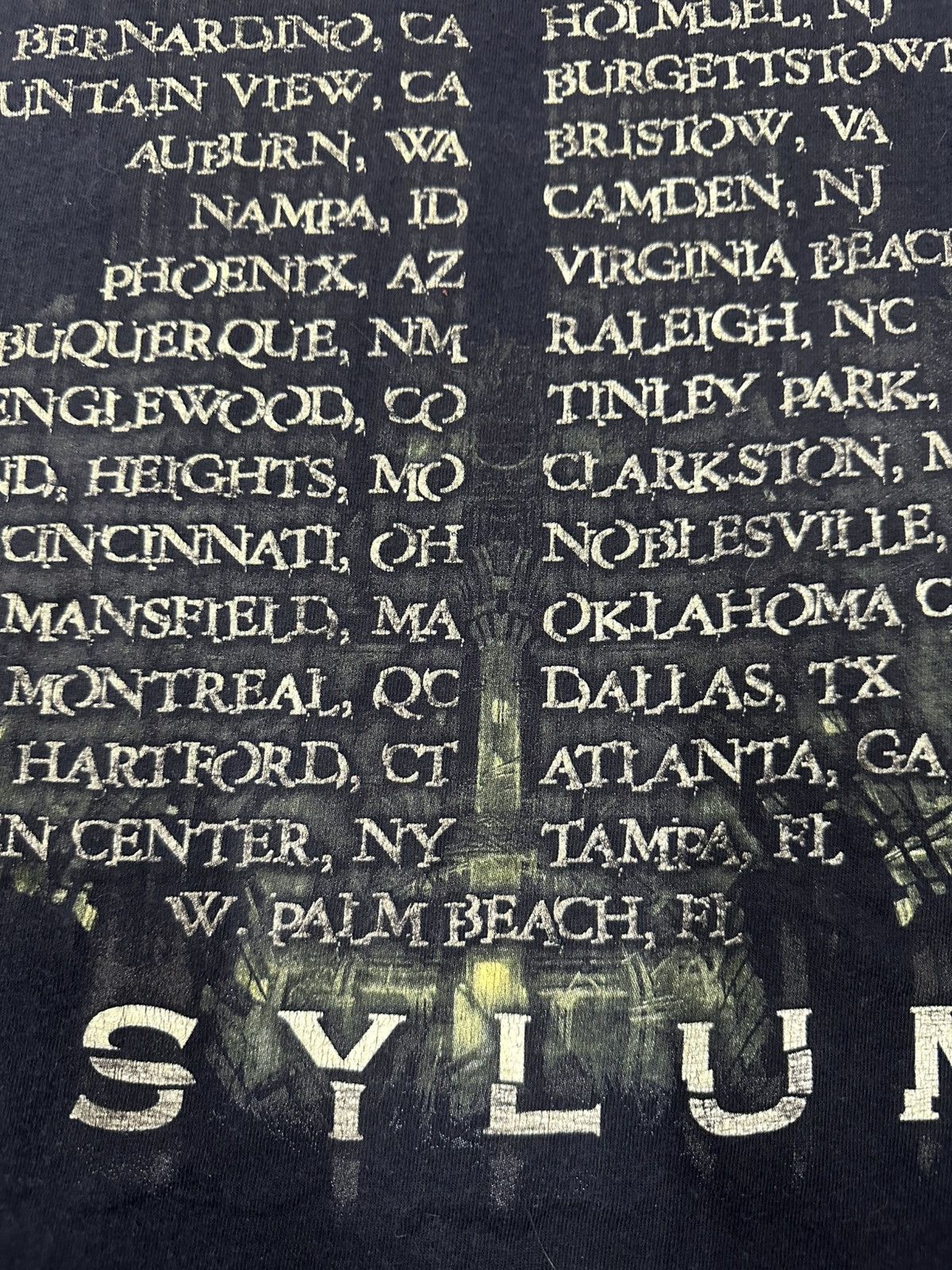 Band Tees Vintage Disturbed Asylum 2010/11 North American Tour T-Shirt Size US XL / EU 56 / 4 - 10 Thumbnail