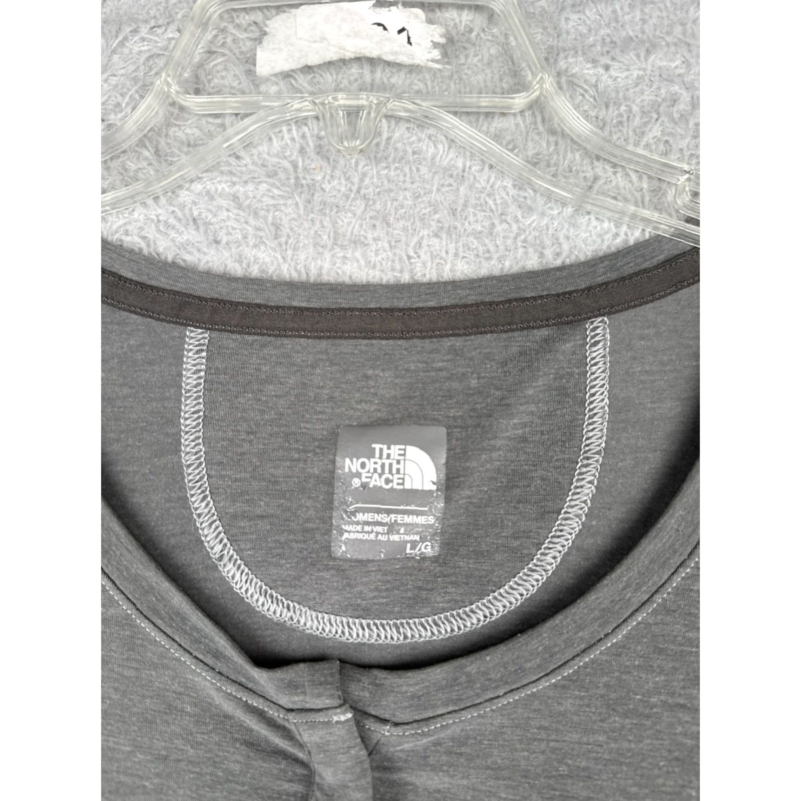The North Face The North Face Shirt Womens L Gray Henley 3/4 Sleeve Polyester Blend Hike Vintage Casual Womens Size L / US 10 / IT 46 - 6 Thumbnail