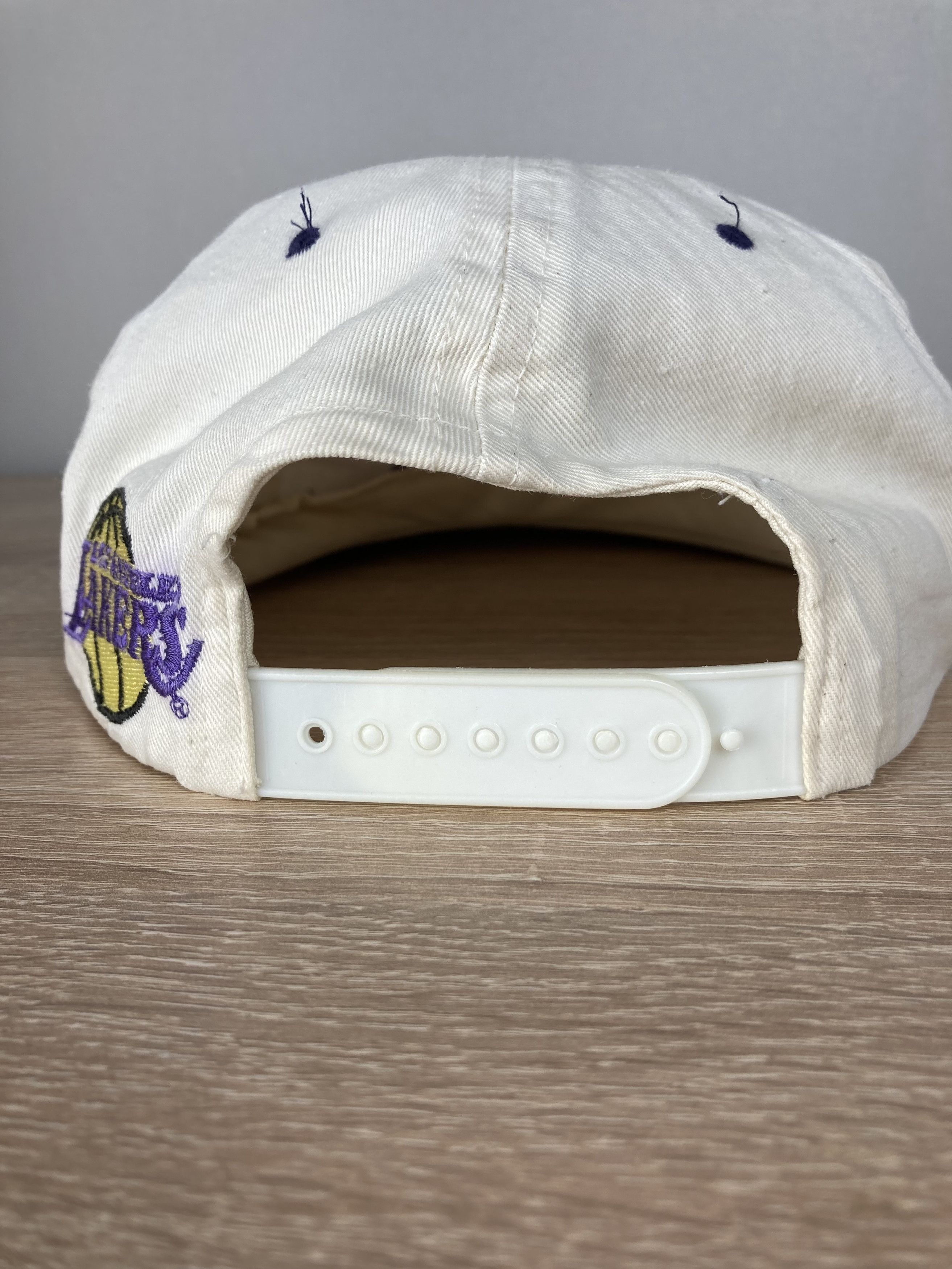 NBA Vintage 1980s LA Lakers Embroidered Logo Baseball Hat Size ONE SIZE - 6 Thumbnail