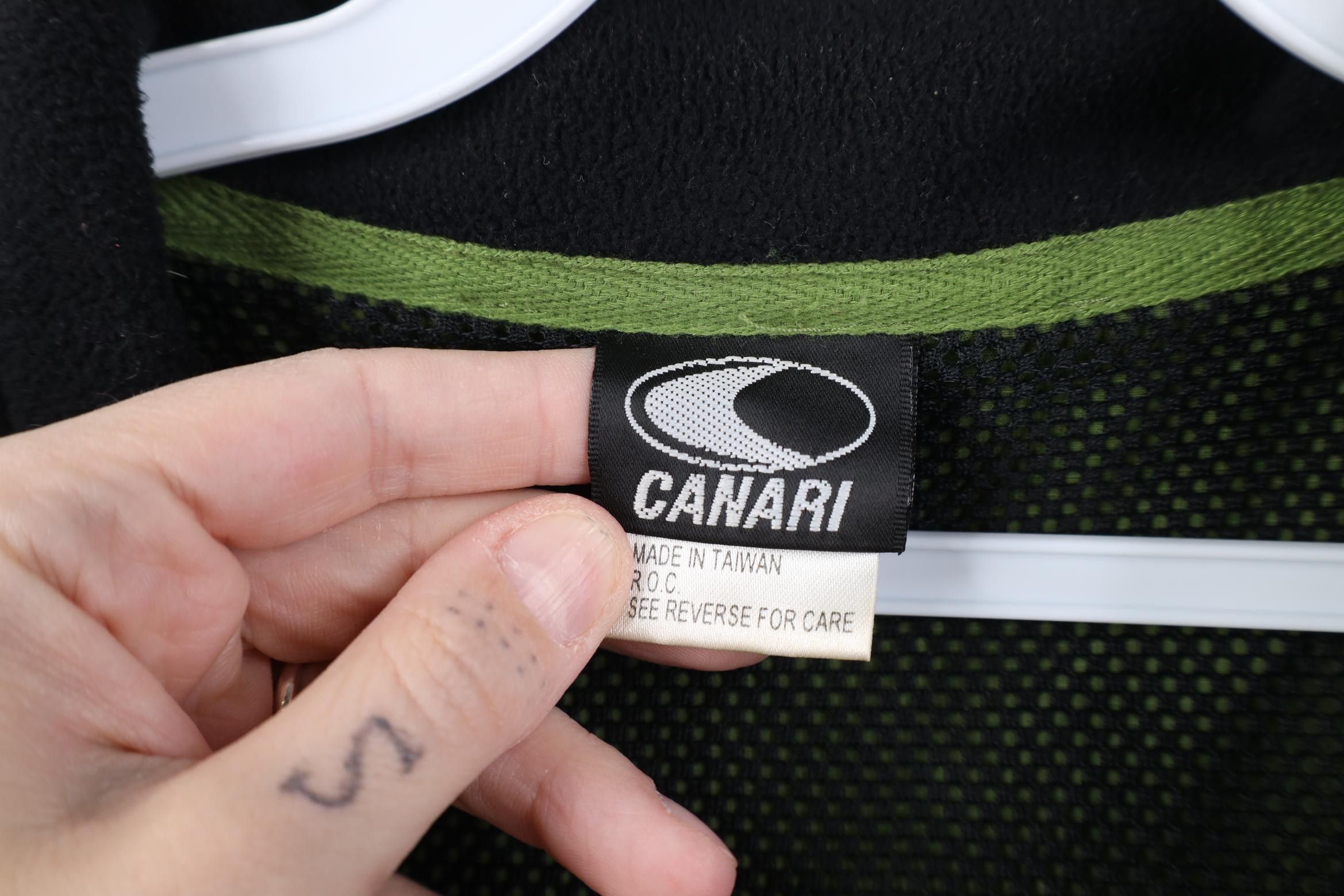 Canari Vintage Canari Cycling Packable Windbreaker Jacket Size US XL / EU 56 / 4 - 10 Thumbnail