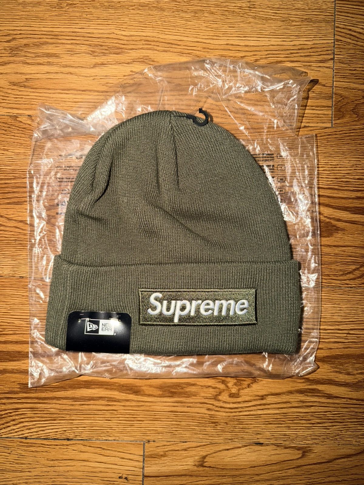 Supreme Supreme New Era Box Logo Beanie (FW25) Olive Size ONE SIZE - 1 Thumbnail
