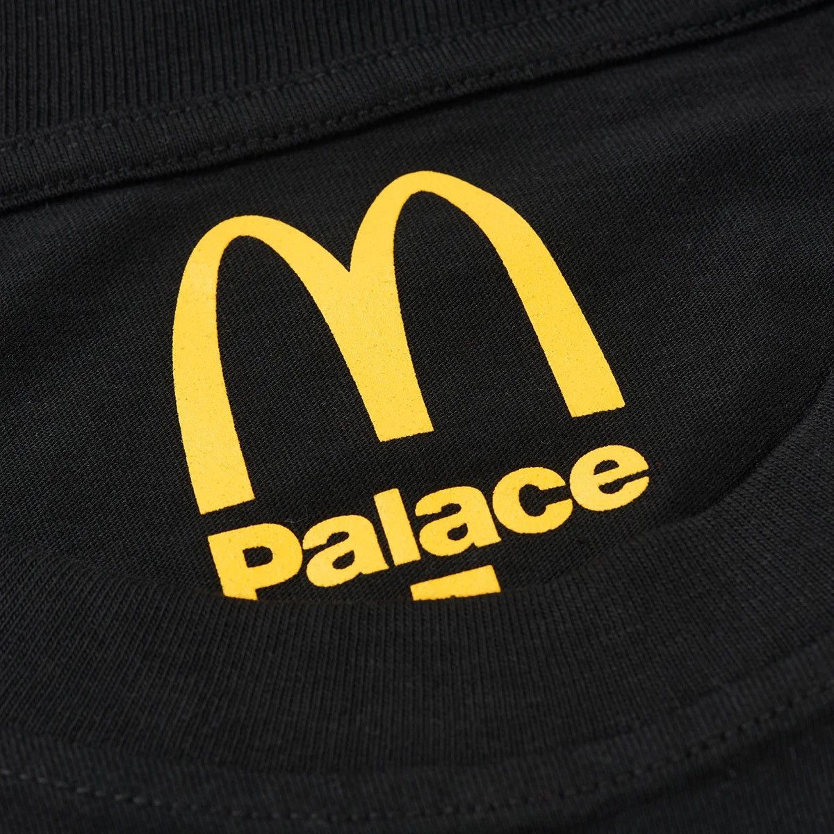 Palace Palace x McDonalds Logo T-shirt Size XL 2023 Size US XL / EU 56 / 4 - 4 Thumbnail