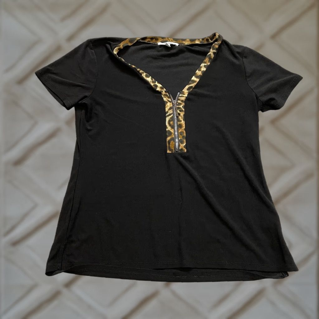 Vintage 89th & Madison Blouse Shirt Womens Small Black Short Sleeve Leopard Print Trim V-Neck Button Knit Polyester Size S / US 4 / IT 40 - 1 Thumbnail