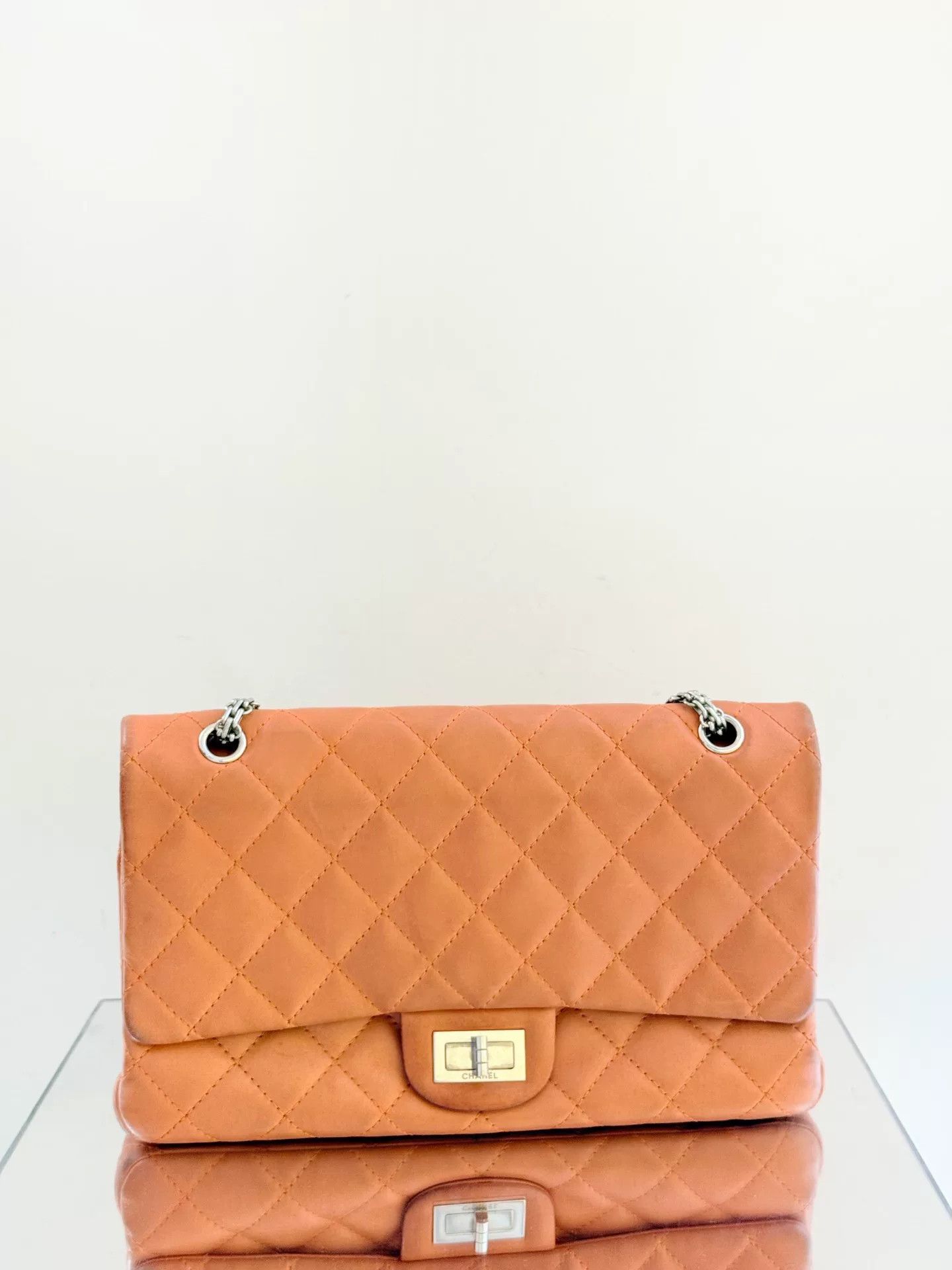 Chanel Pre-loved Bag Very good condition Size ONE SIZE - 1 Thumbnail