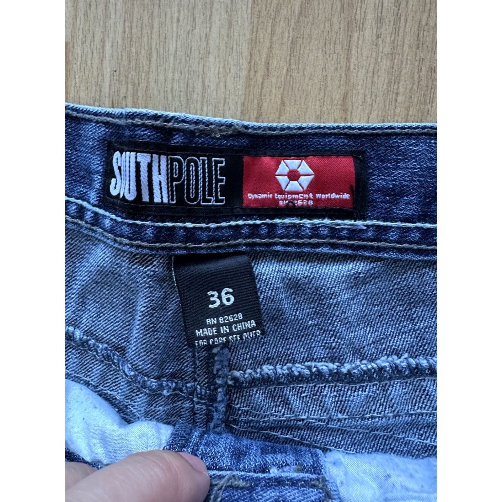 Southpole VINTAGE Southpole Bermuda Shorts Mens 36 Blue Cotton Denim 5-Pocket Relaxed High Rise 90s Hip Hop NWT rare Size US 36 / EU 52 - 7 Thumbnail