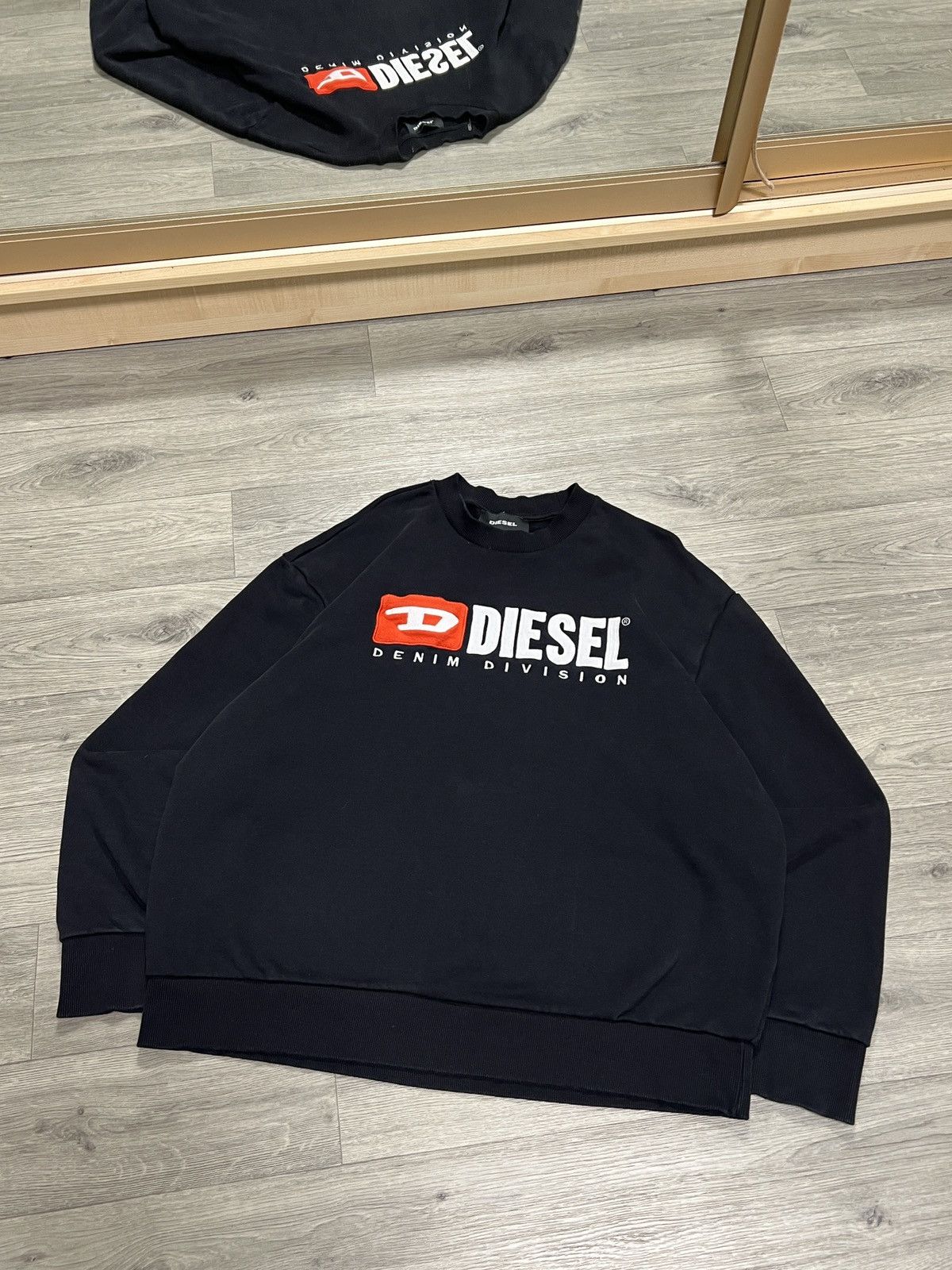 Diesel Vintage Diesel Big Logo Y2K Hype Black Sweatshirt Men's Size US L / EU 52-54 / 3 - 1 Thumbnail