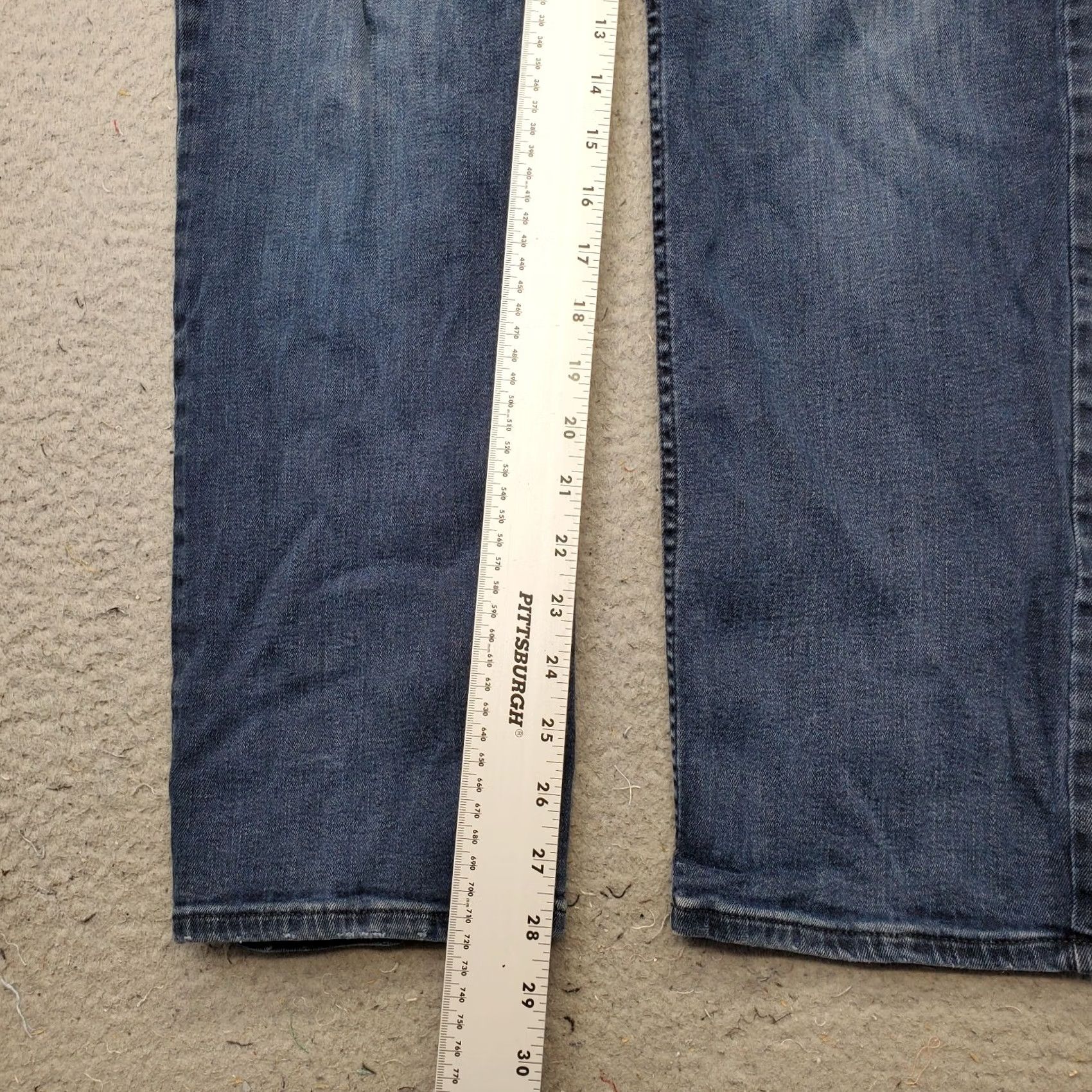Calvin Klein Calvin Klein Womens Jeans 32 Womens Denim Medium Wash Straight Leg Blue 5-Pocket 32x32 Regular Fit Jeans Size 24" / US 00 / IT 34 - 4 Thumbnail