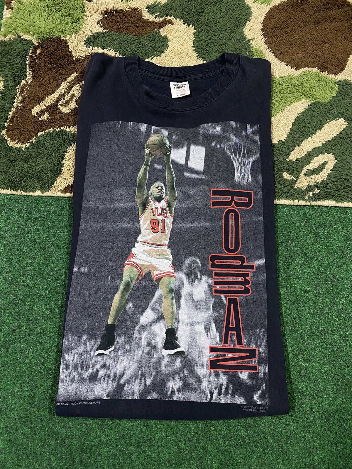 NBA × Rap Tees × Vintage Vintage 90’s Dennis Rodman 1997 Tee Shirt XLarge Size US XL / EU 56 / 4 - 4 Thumbnail