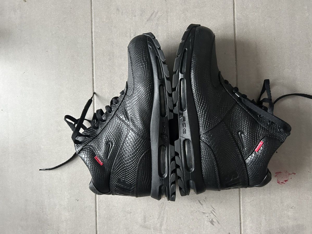 supreme nike acg boots
