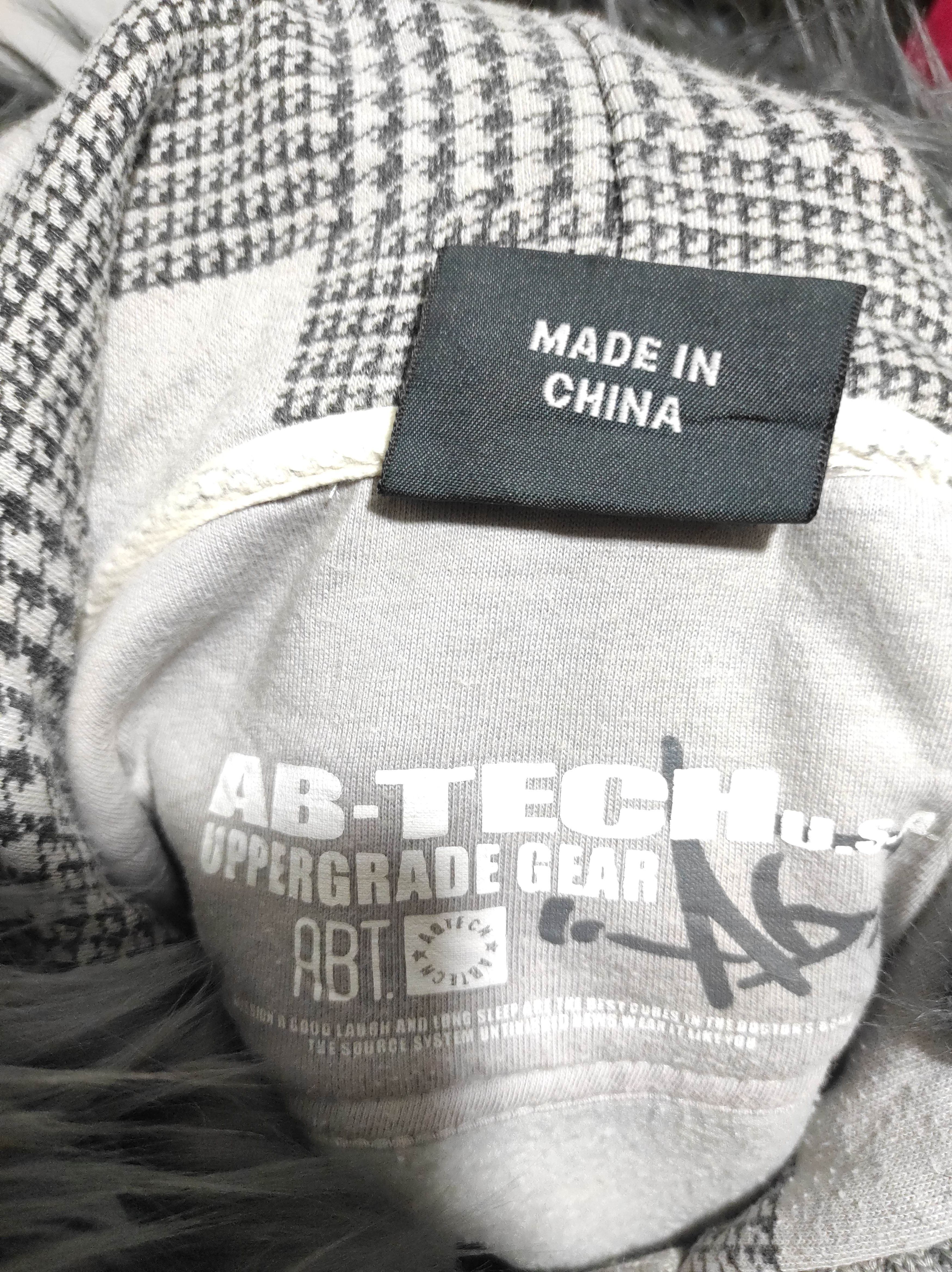 Hysteric Glamour AB-TECH Sports Embroidery Spell Out Fur hoodie Size US L / EU 52-54 / 3 - 17 Thumbnail