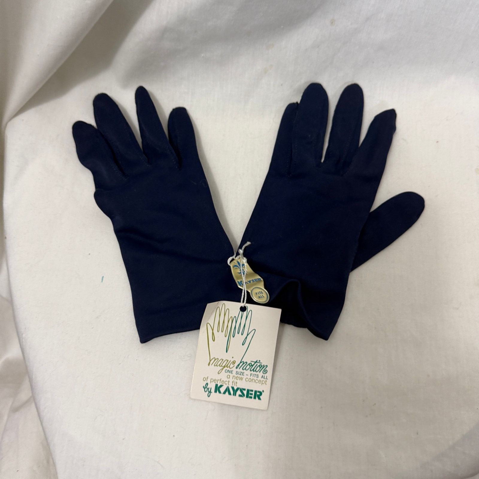 Vintage NWT Vintage 1960s Kayser Nylon Wrist Gloves XS Size ONE SIZE - 7 Thumbnail
