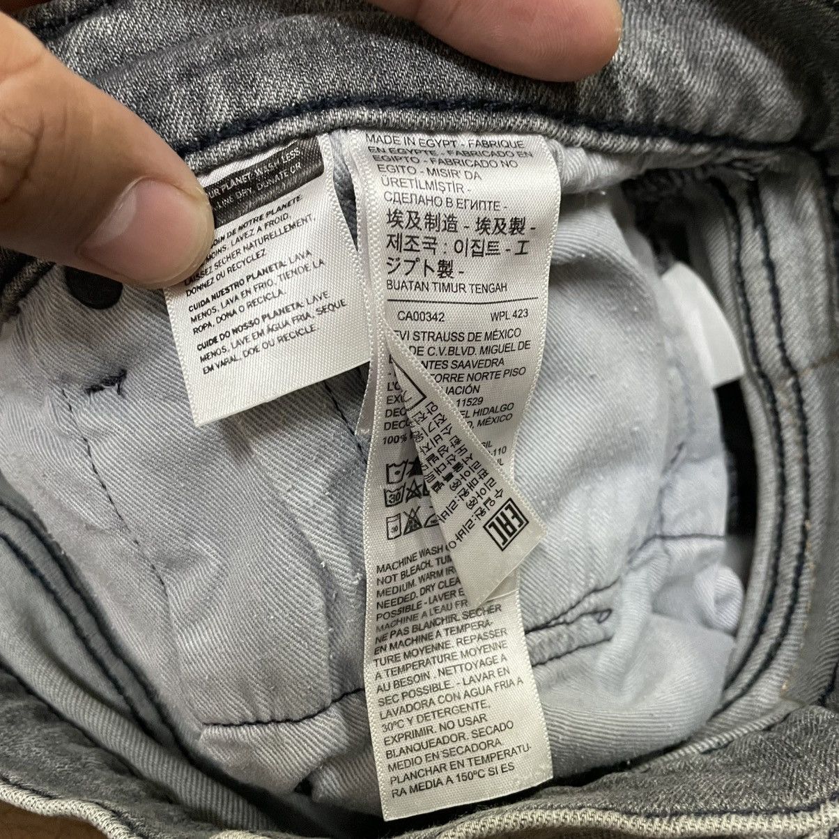 Levi's Vintage Clothing 🔥Vintage Levis 505 Big E Repro Stoned Washed Distress Jeans Size US 30 / EU 46 - 16 Thumbnail