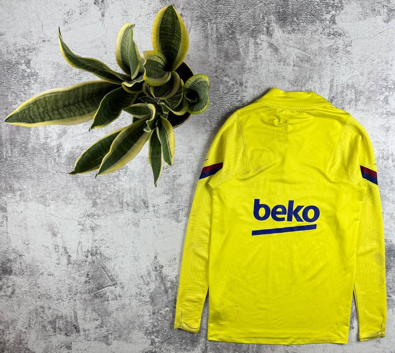 Nike BARCELONA 2021 2022 Training Track Top S Size Nike Soccer Football Shirt Jersey Size US S / EU 44-46 / 1 - 15 Thumbnail