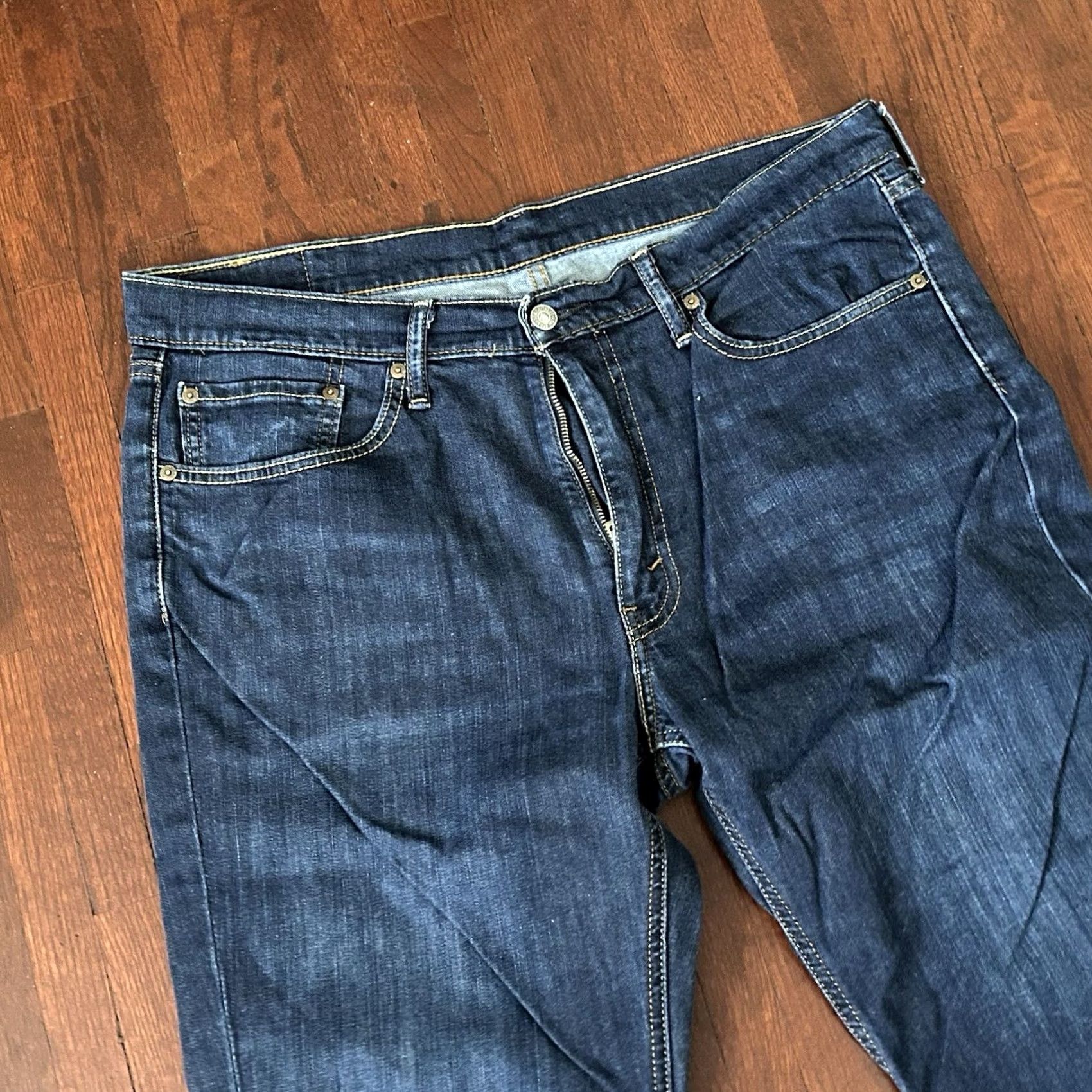 Levi's Levi's 541 Jeans 36 x 28 Athletic Fit Blue Cotton Blend Dark Wash Jeans Size US 36 / EU 52 - 2 Thumbnail