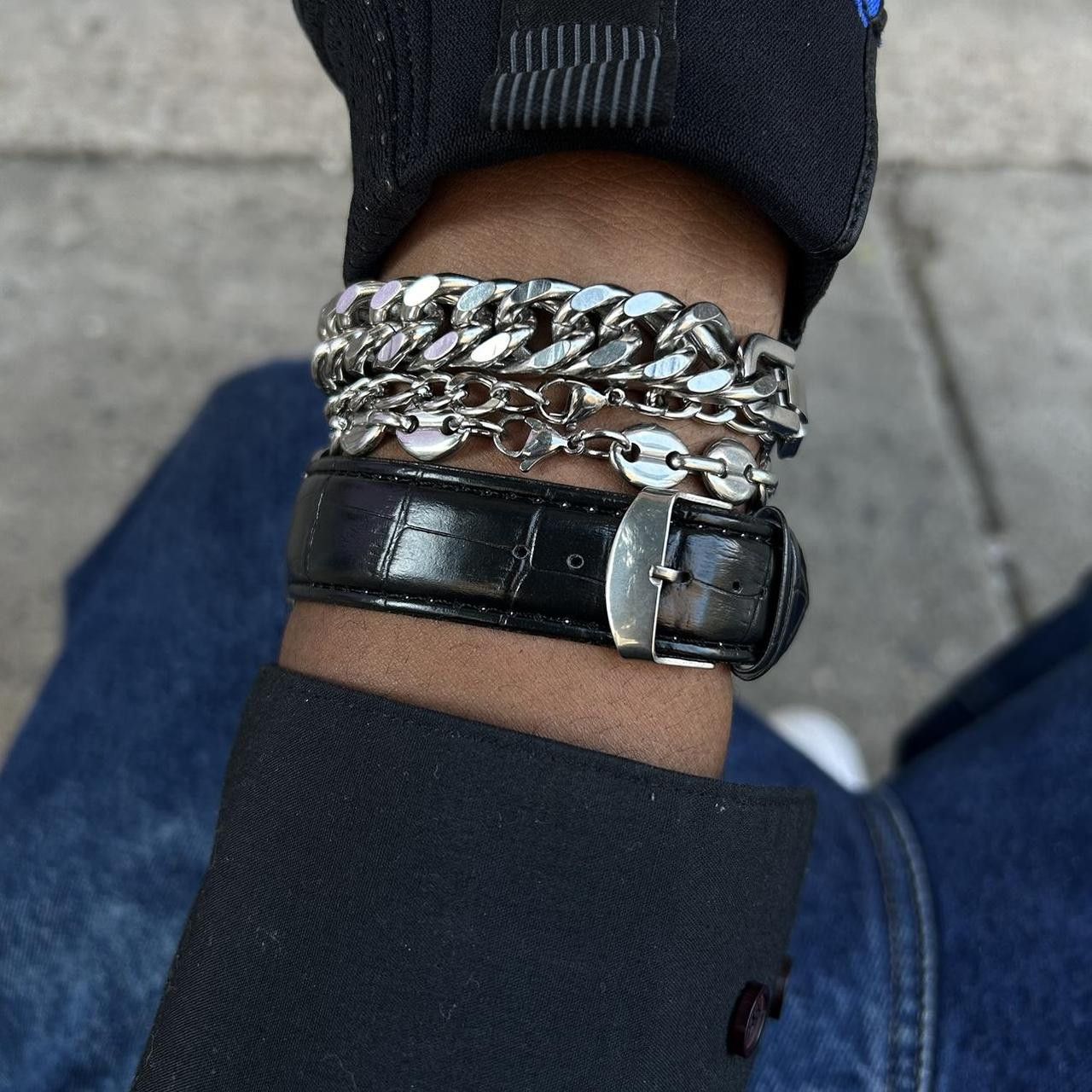 Vintage Vintage 2000s Style Black Rectangular Quartz Leather Watch Size ONE SIZE - 5 Thumbnail