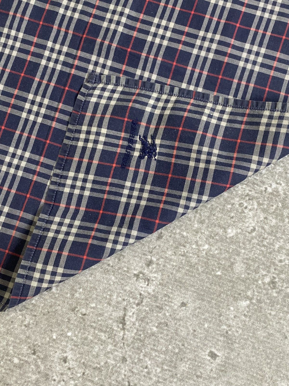 Burberry Burberry Handkerchief / Bandana / Neckerchief Size ONE SIZE - 8 Thumbnail